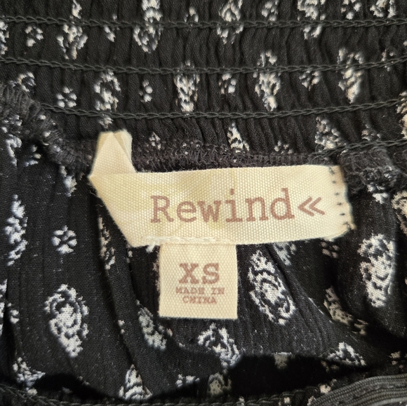 Black Patterned Off-Shoulder Top - Picture 9 of 9